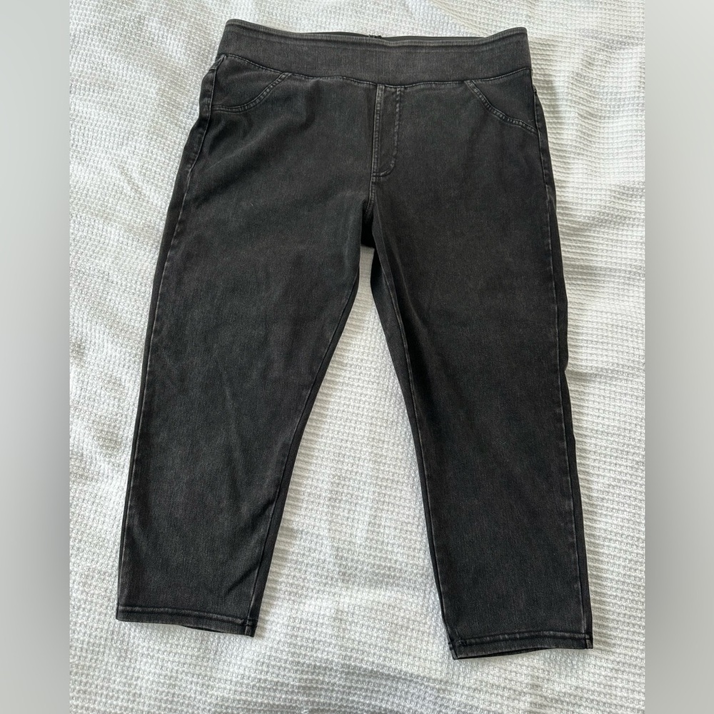 Women's Black Halara Cropped Jeggings size XL